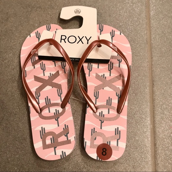 NWT Pink Cactus Roxy Flip Flops